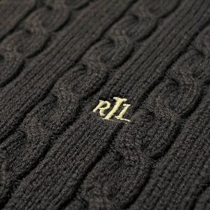 Navy blue Cable Knit crewneck / sweater for women (Vintage)